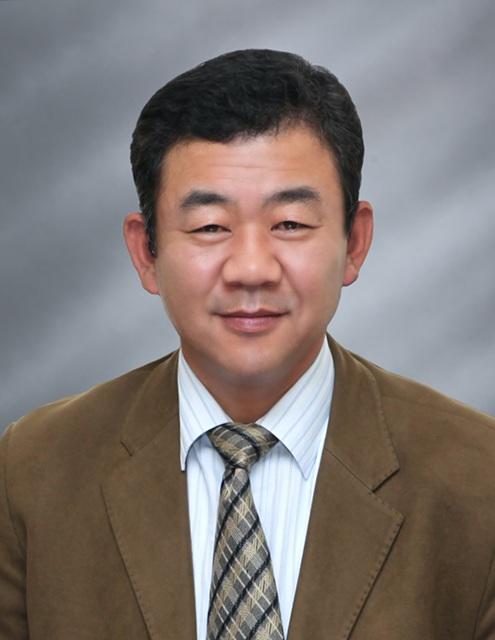 김용하 사진