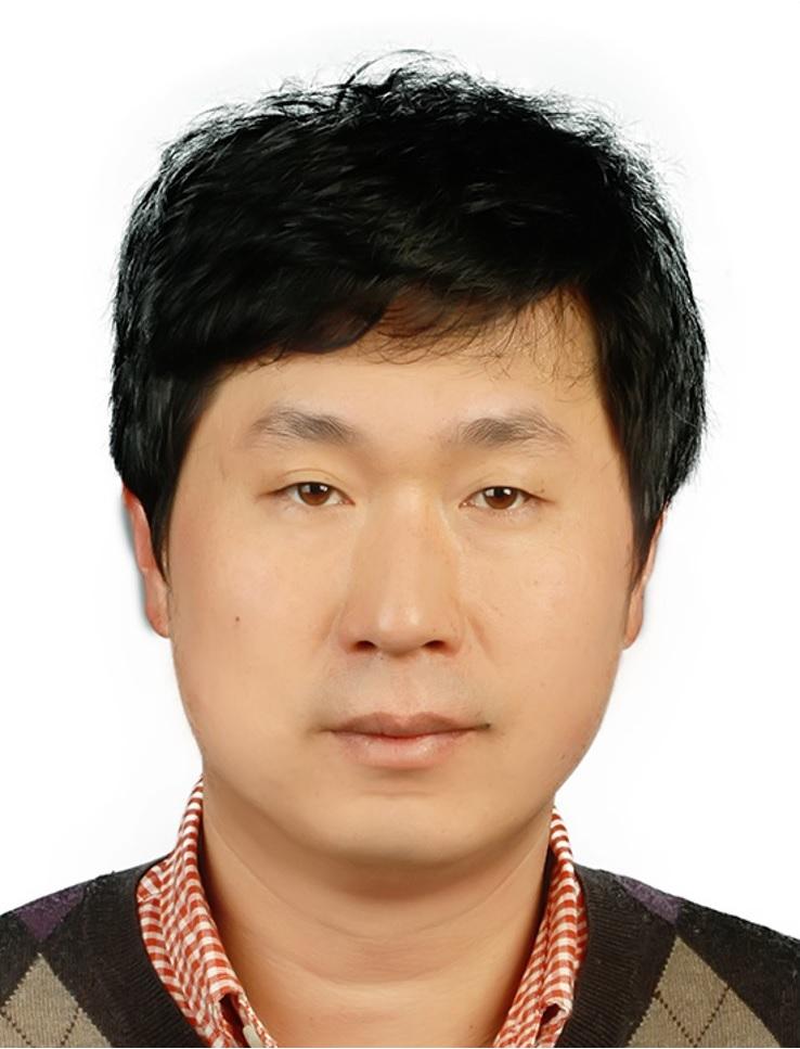 윤주형 사진