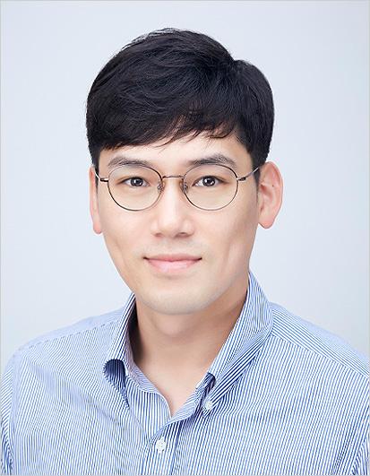 윤한신 사진